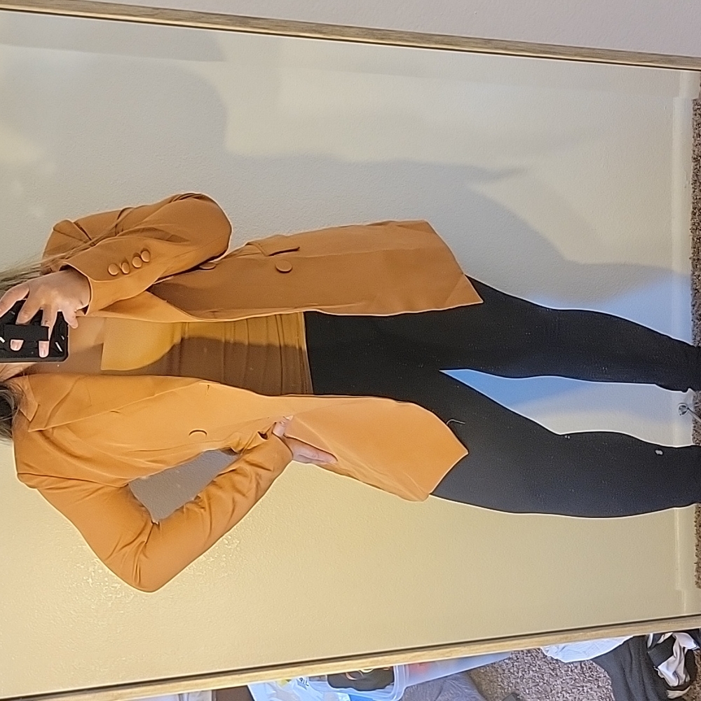 SOLD OUT - Essue Blazer with Belt